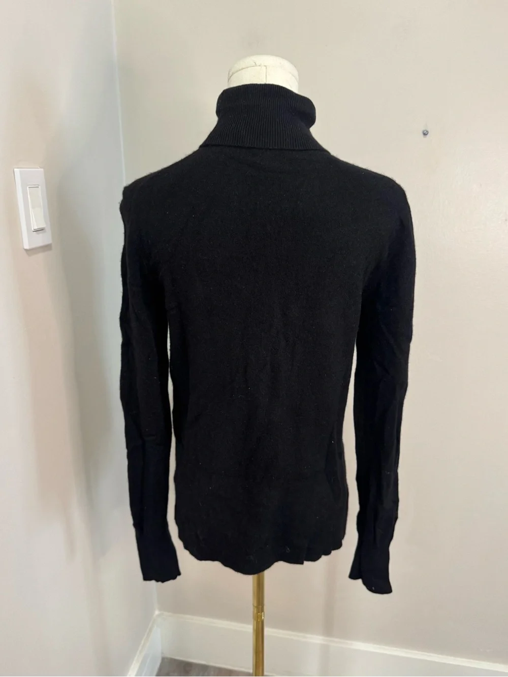 J. Crew Everyday 100% cashmere turtleneck sweater Medium
